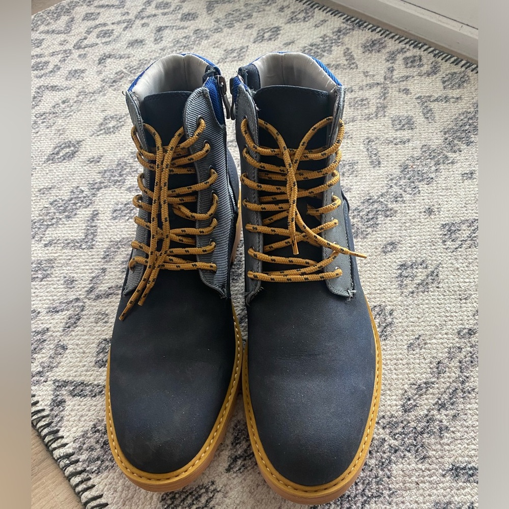 Men’s size 11.5 boots.